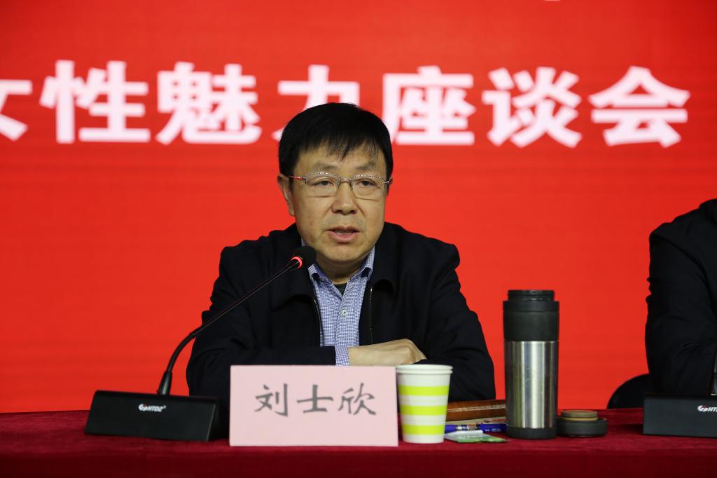 谈球吧app下载
